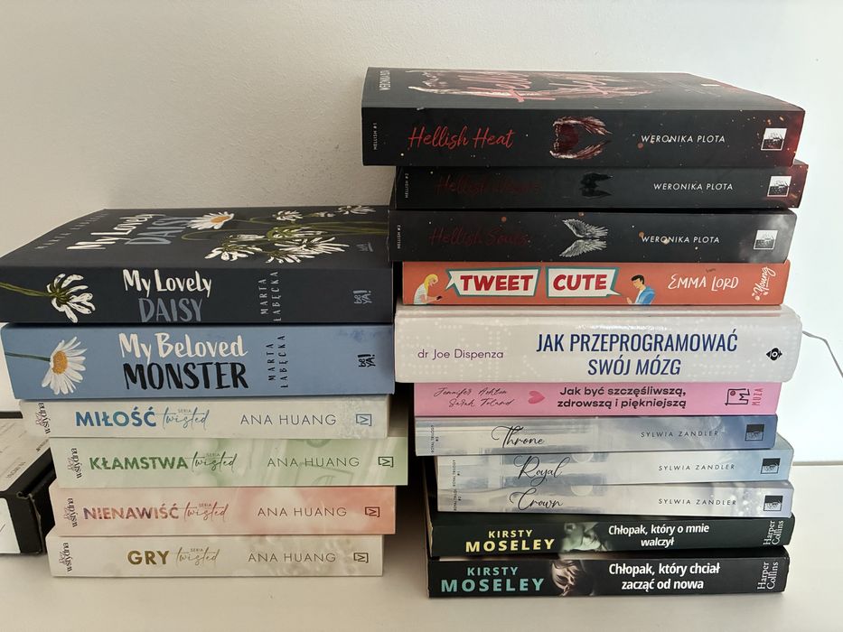 Sprzedam książki widoczne na zdjeciu