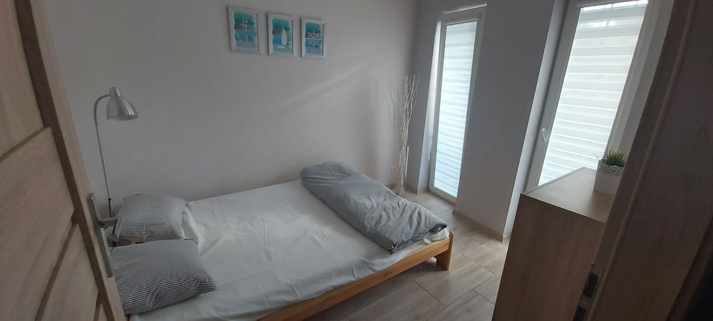 Pobierowo  Apartament 7 z tarasem i ogrodem. Huśtawka