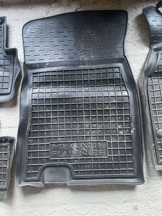 Комплект ковриків Megane 3