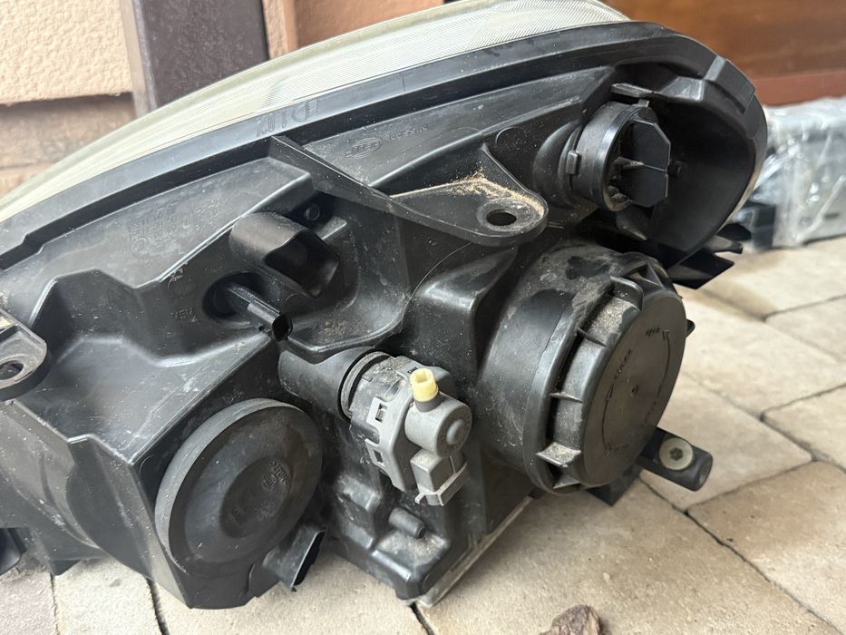 Ліва фара nissan qashqai j10