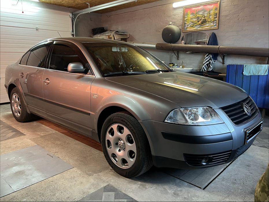 Продам автомобіль Volkswagen Passat B5