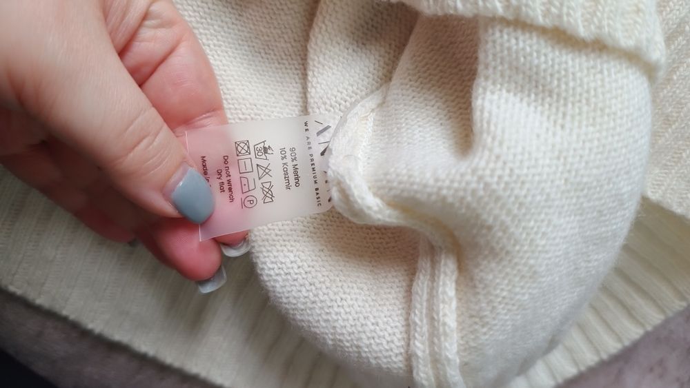 Golf Miss Ample Creme 90% Wełna merino z kaszmirem r. S/M Ansin