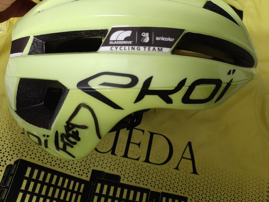 Capacete ciclismo Ekoï autografado por Frederico Figueiredo + T-shirt