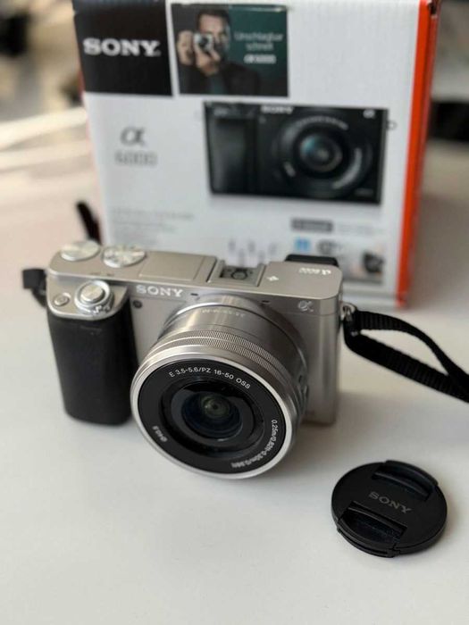 Sony A6000 srebrny z obiektywem 16-50mm i oryginalnym pudełkiem