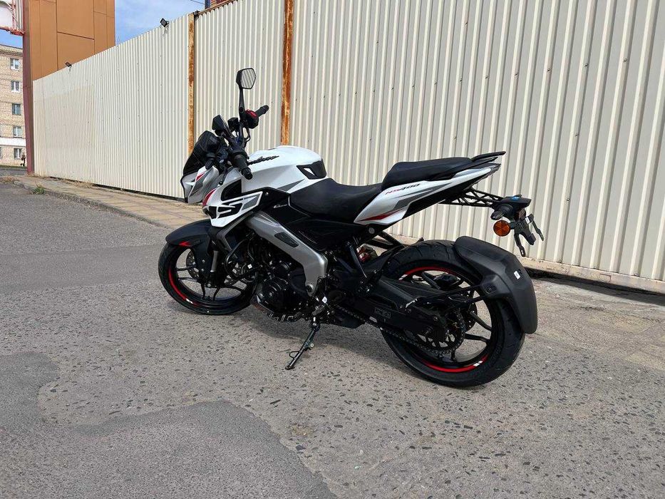 Bajaj Pulsar NS400