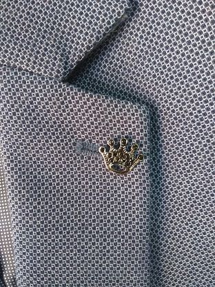 Pins pin wpinka przypinka w klapę marynarki KORONA