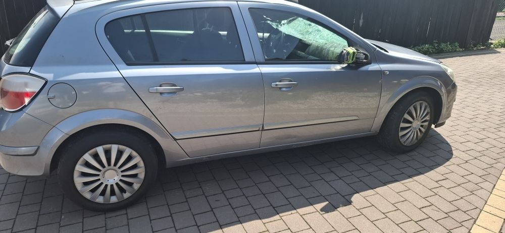 Opel Astra H 2005r