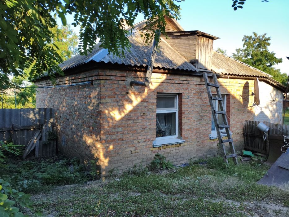 Продам будинок в селищі Петрове