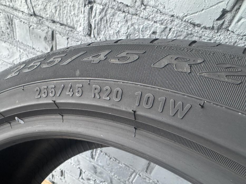 Літні шини Pirelli 255/45 R20