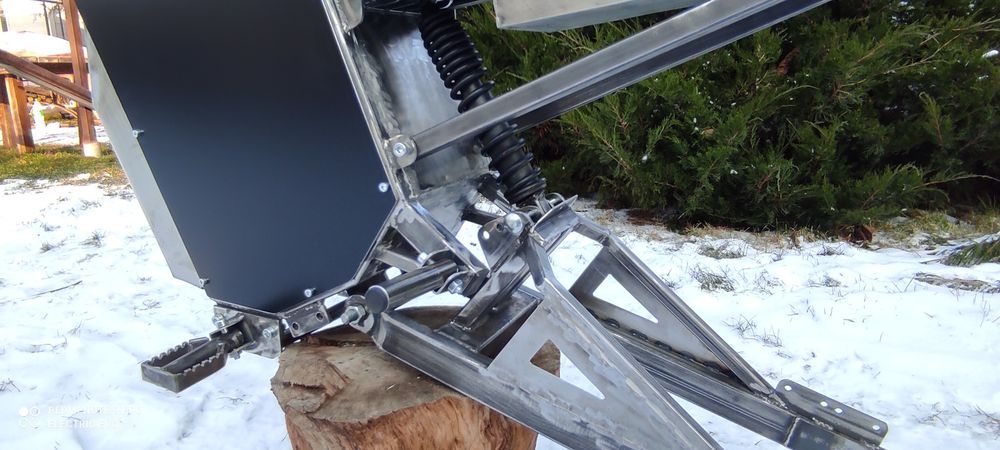 Прострова рама для будівництва електричного байка