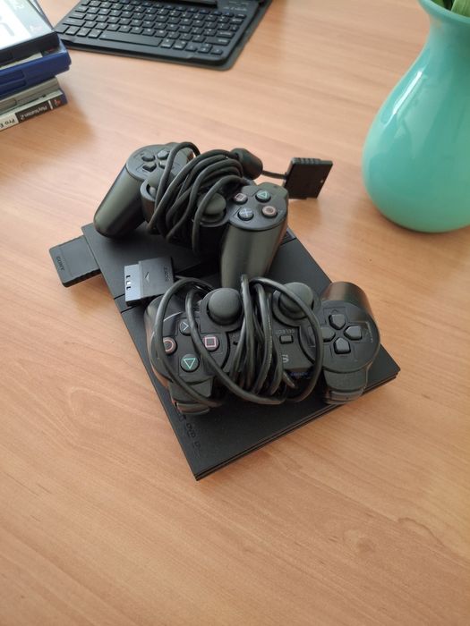 Playstation PS2+ 2Comandos+Cartão memoria+Jogos