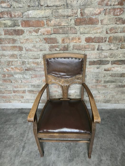 Fotel dębowy secesja stan dobry