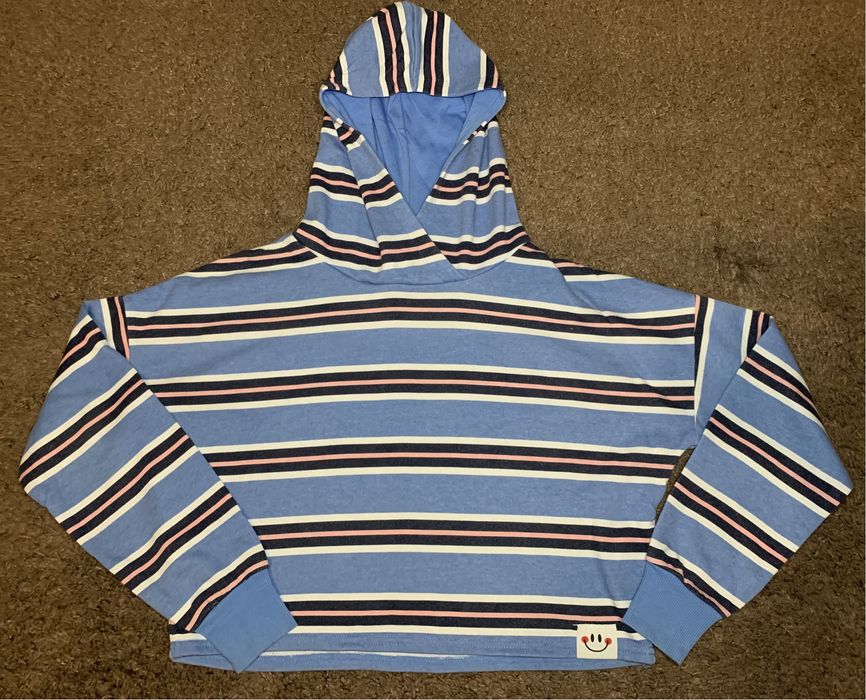 Блакитне худі в смужку