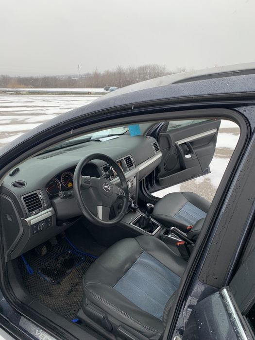 Opel vectra C , 2.8 2007