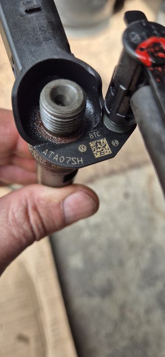 Wtryski Wrtyskiwacze 2.0 tdi 170 km. Audi  03L130277