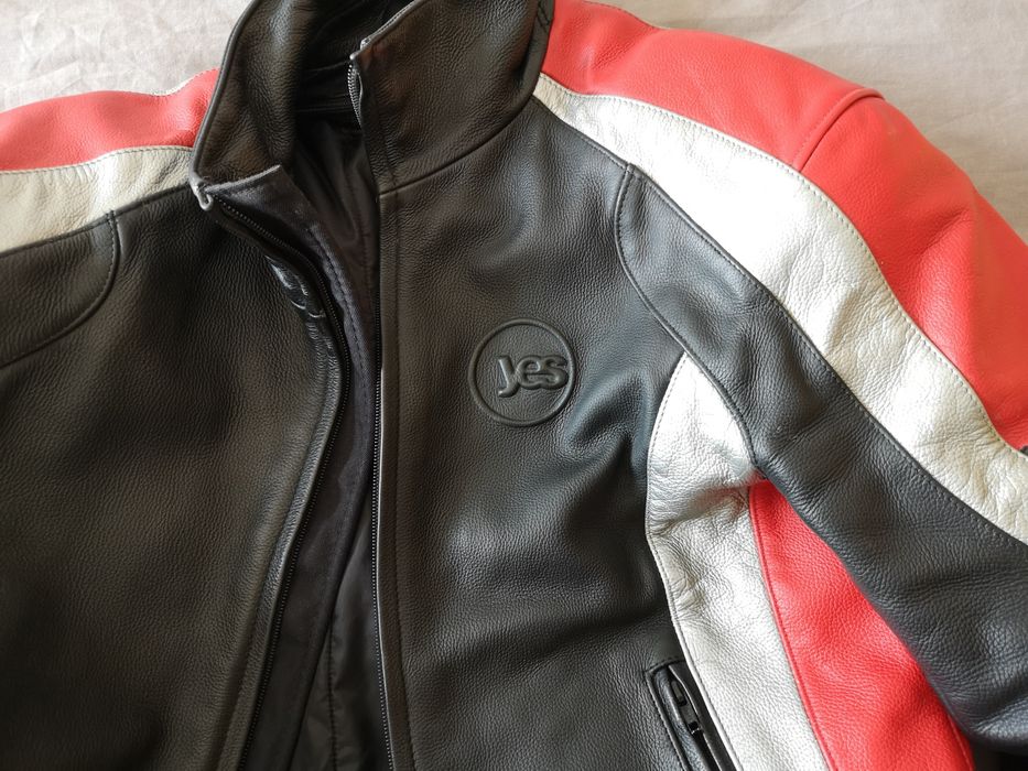 Fato combinado motard em couro marca YES  tamanho M