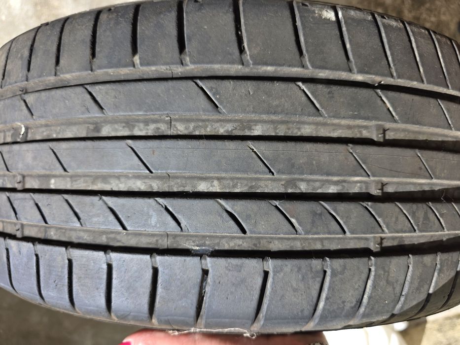 Pneu 205/50/17 kumho