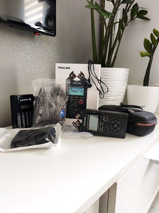 Tascam DR-40x - cyfrowy rejestrator interfejs audio, dyktafon