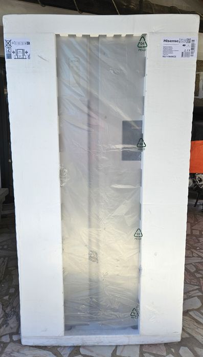 Americano HISENSE - No Frost - 178.6 cm - 547 L - Inox - Novo garantia