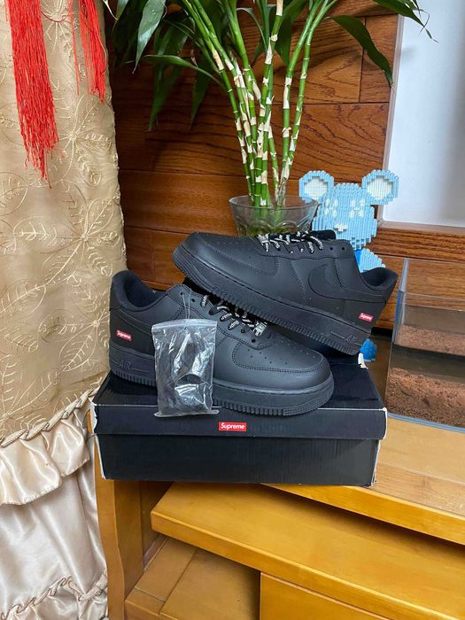 Nike Air Force 1 Low Supreme Czarny r.45
