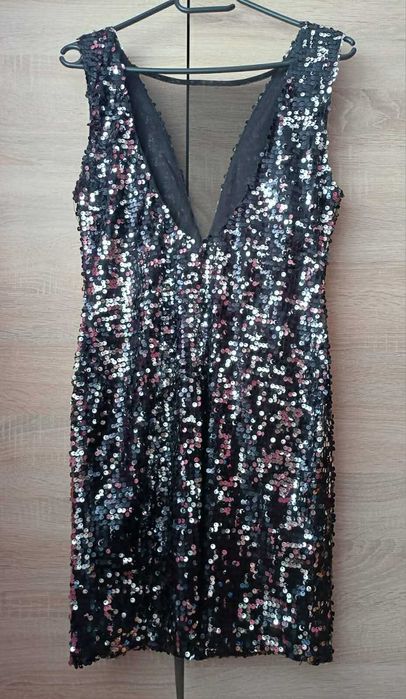 Cekinowa sukienka r. M