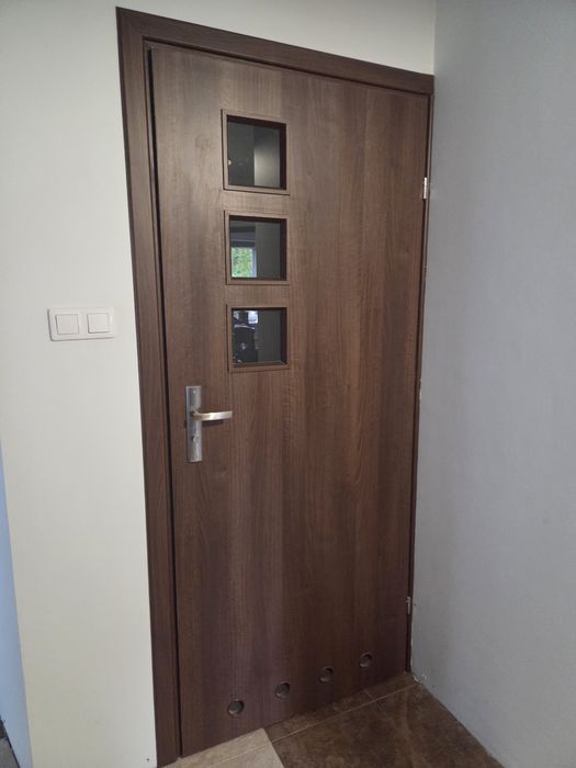 Drzwi wewnętrzne z ościeżnicami "80"