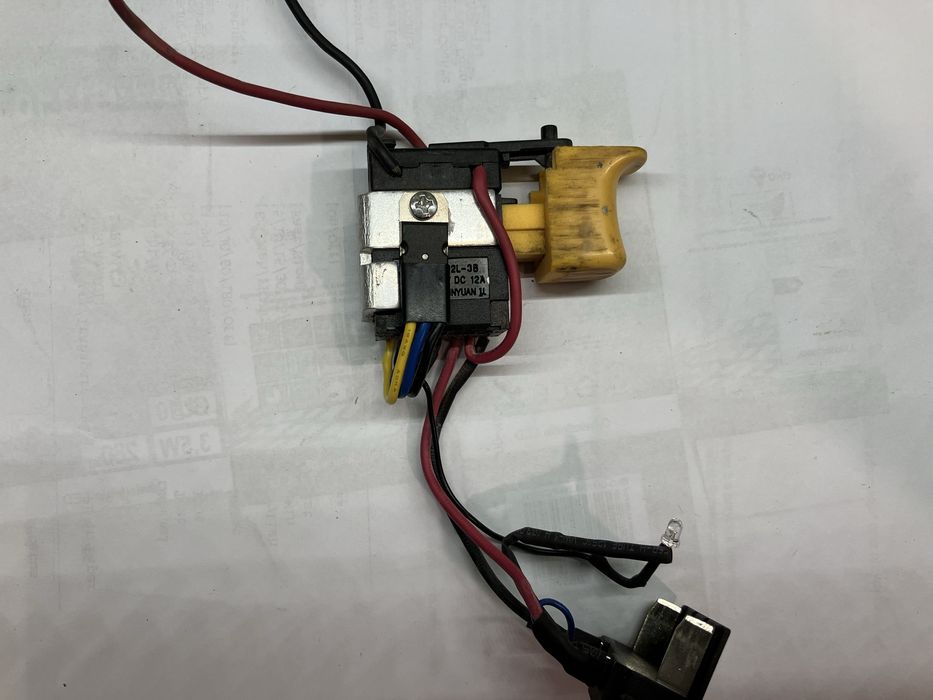 Przełącznik do wkrętarki makita, bosch, metabo inne