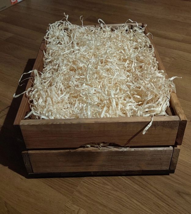 Mocne drewniane skrzynki prezentowe ciemne drewno