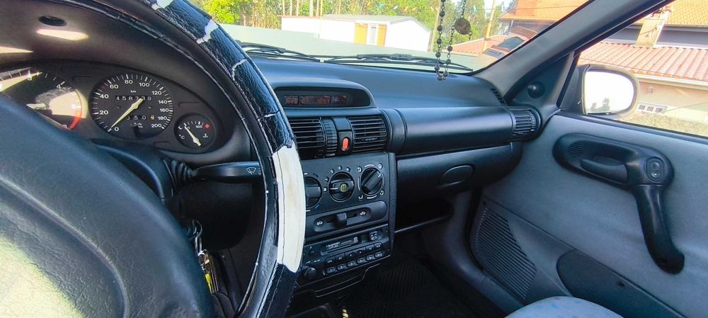 Opel Corsa B 1.5 D Isuzu – 5 Portas – Económico e Fiável