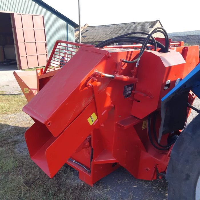 Продам розкидач соломи