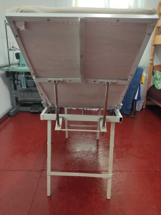 Кушетка ( розкладне масажне крісло)