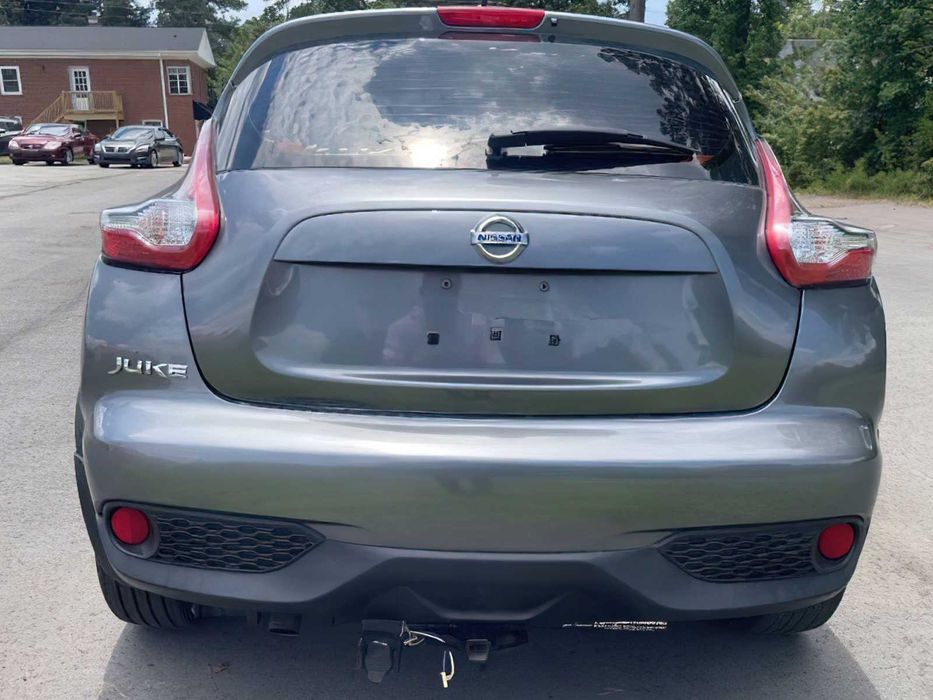 Nissan Juke SV      2016