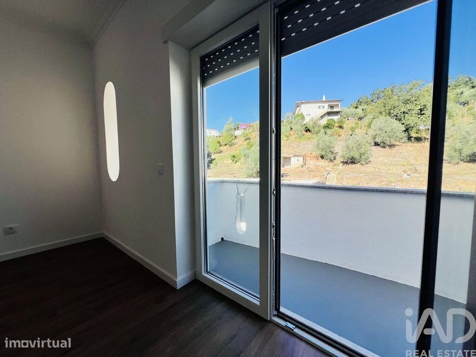 Apartamento T2 em Miranda do Corvo de 84 m2