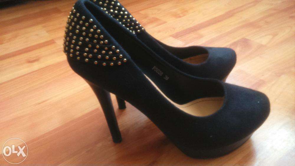 Buty na obcasie rozm 39