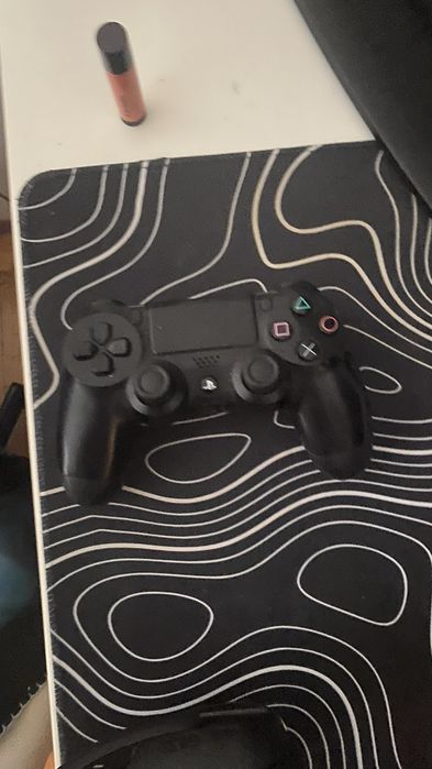 Consola Ps4 com 500GB