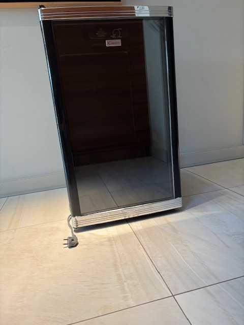 Chłodziarka. lodówka Candy ccv150eu