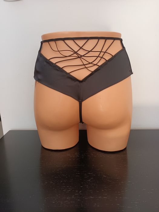 Majtki Stringi  Victoria's Secret   Roz.L  Oryginał