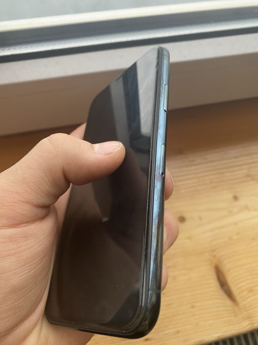 Продам айфон 11 про