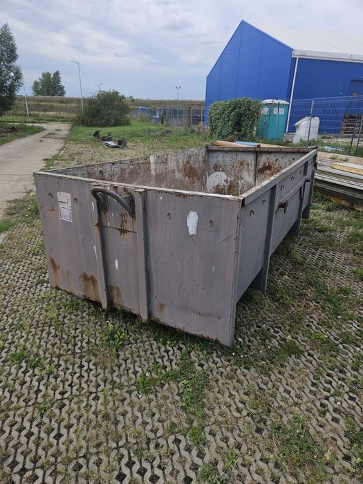 Kontener KP-7 do wywozu odpadów
