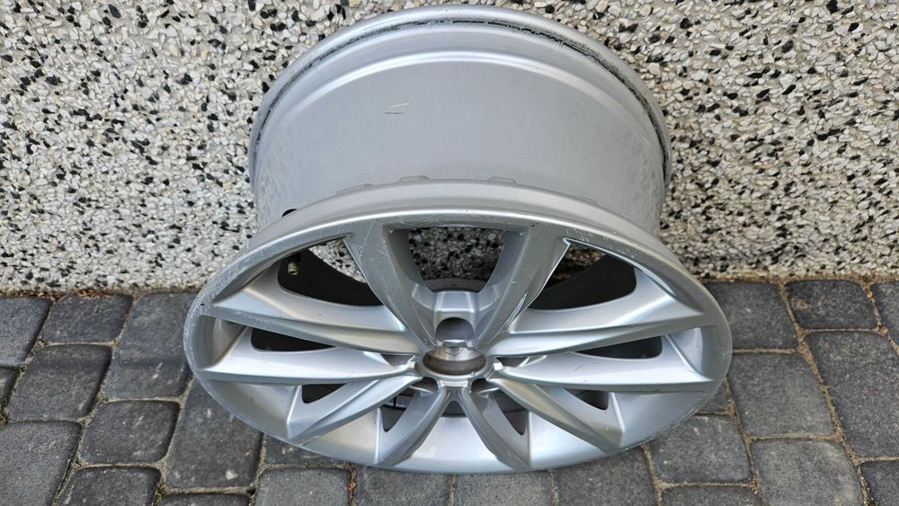AUDI TT ALUFELGA 8,5 x 17'' 5X112
