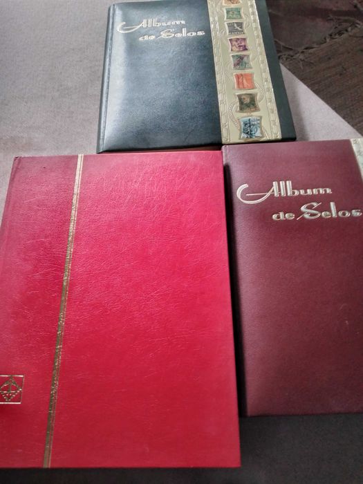 3 albuns com selos nacionais e internacionais