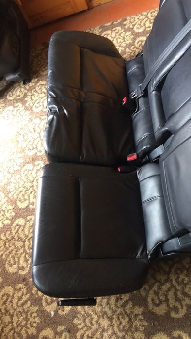 Задній ряд сидіннь Мітсубісі Паджеро Вагон Mitsubishi Pajero Wagon