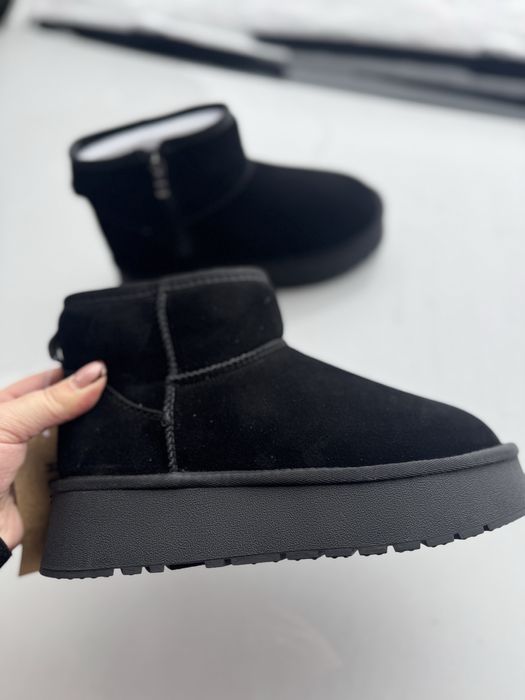 Натуральні угги з замочком