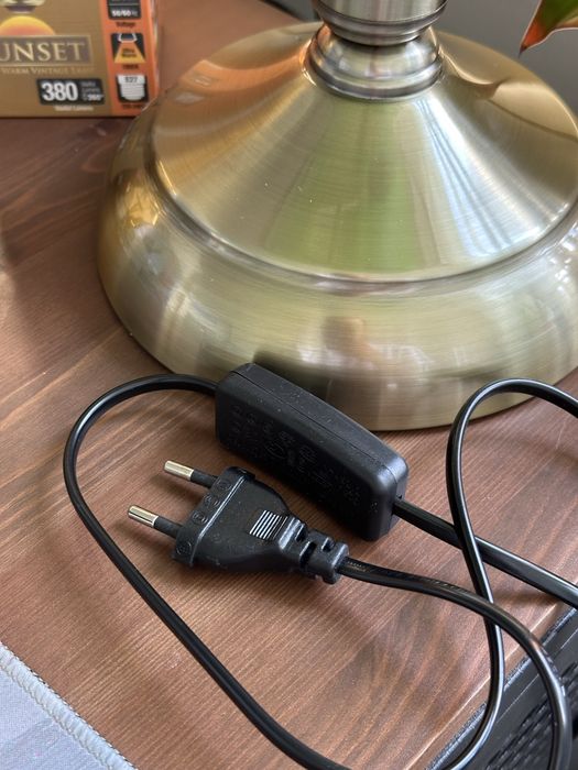 Elegancka Lampa led Bankierska Retro szklana