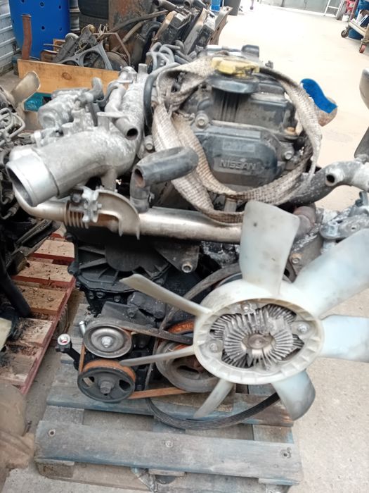 Motor Nissan cabstar do ano 2010 para venda em bom estado