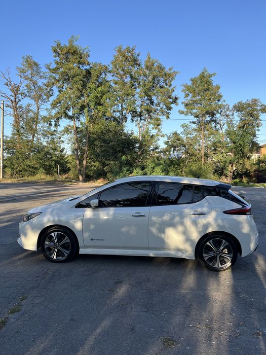 Продам авто Nisan leaf 2019 року