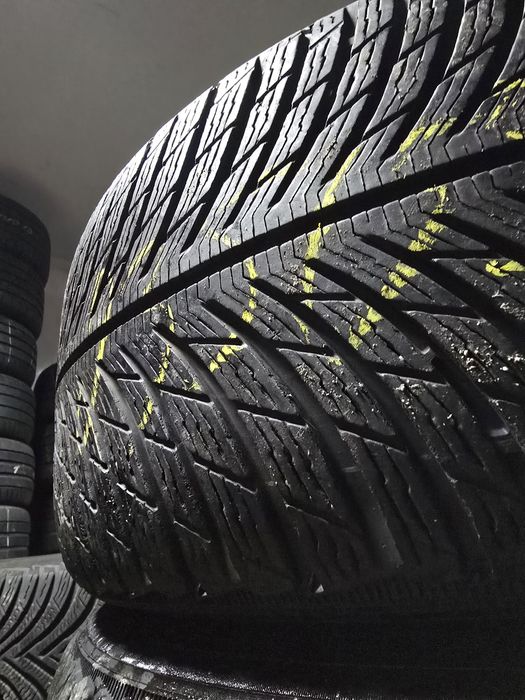 235/55R17 Michelin Pilot Alpin 5