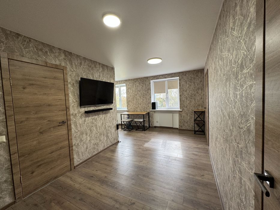 Продам 2к квартиру в м.Самар, велика кухня-студія