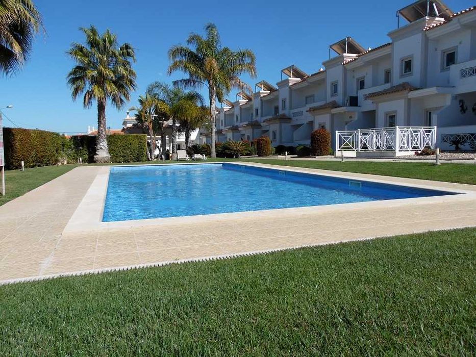 VILLA CHARM - V3  c/ 3 wc + Piscina + Jardim Privado + garagem - LIVRE JUNHO até 11 de JULHO + SET. - ALBUFEIRA