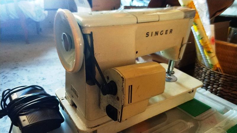 Maquina de Costura Singer